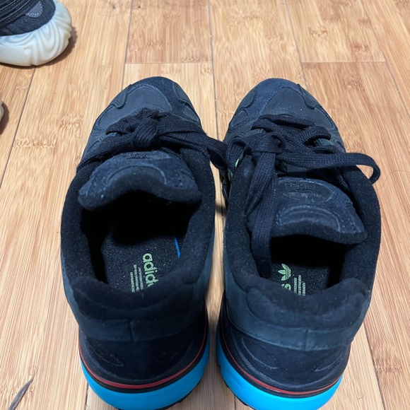 Adidas Torsion - Picture 2 of 4